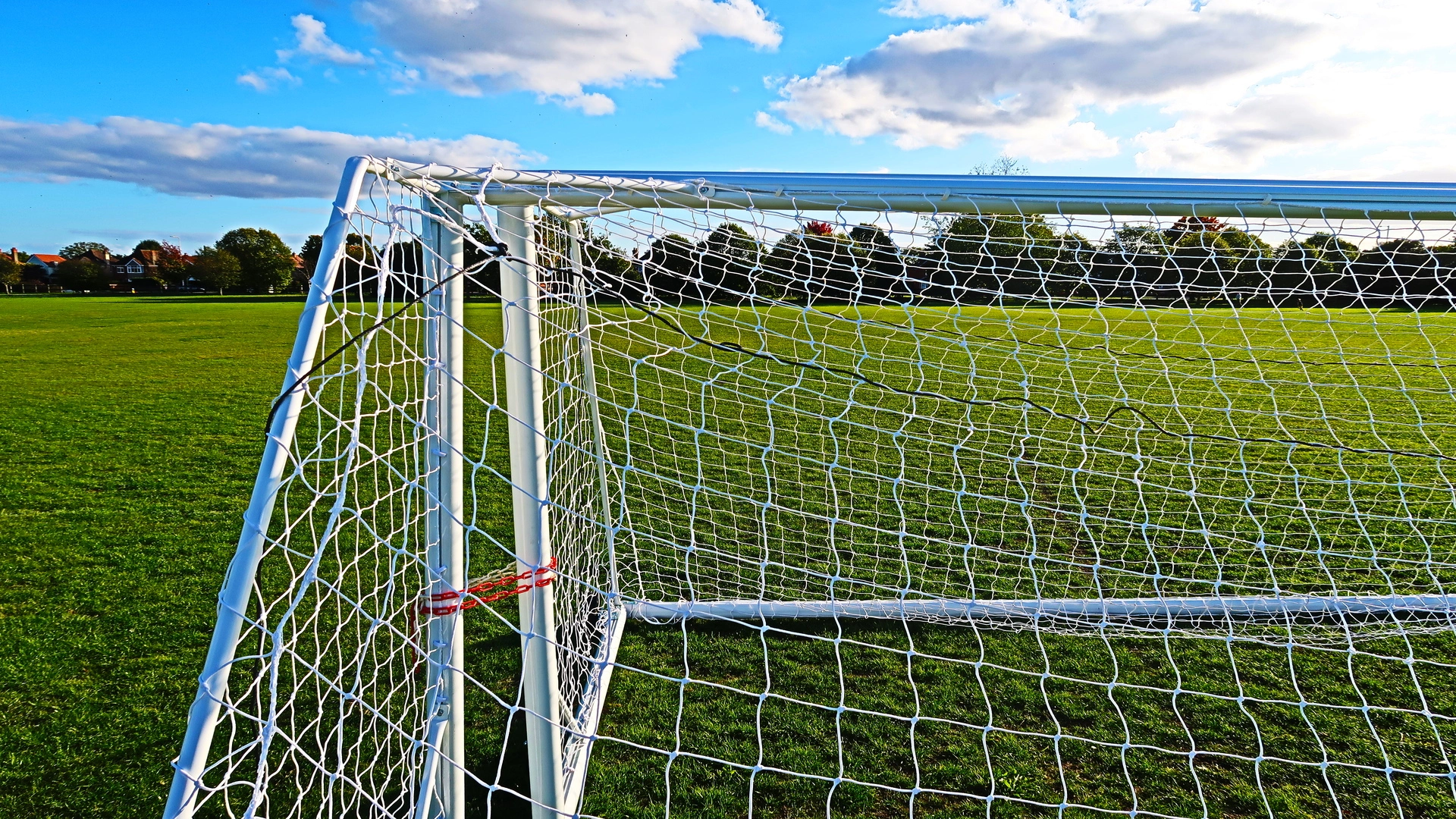 Henwick Worthy Sportsground - Full Size Football Pitch - 90*60 with 24*8 Goals