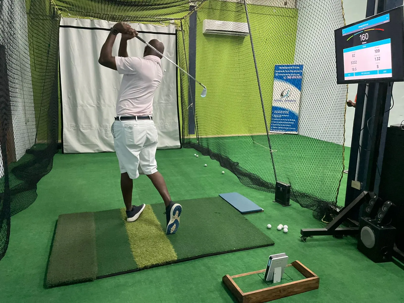 Indoor Golf