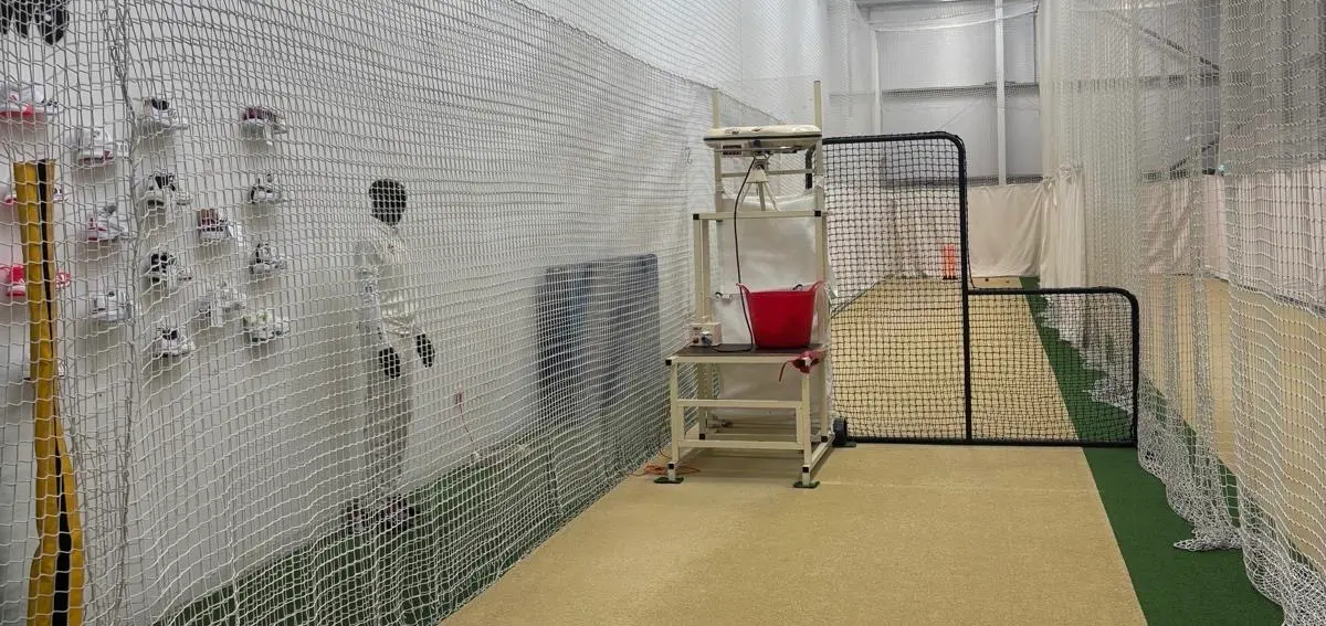 Indoor Cricket Net - Lane 2 (Please add bowling at checkout if required!)